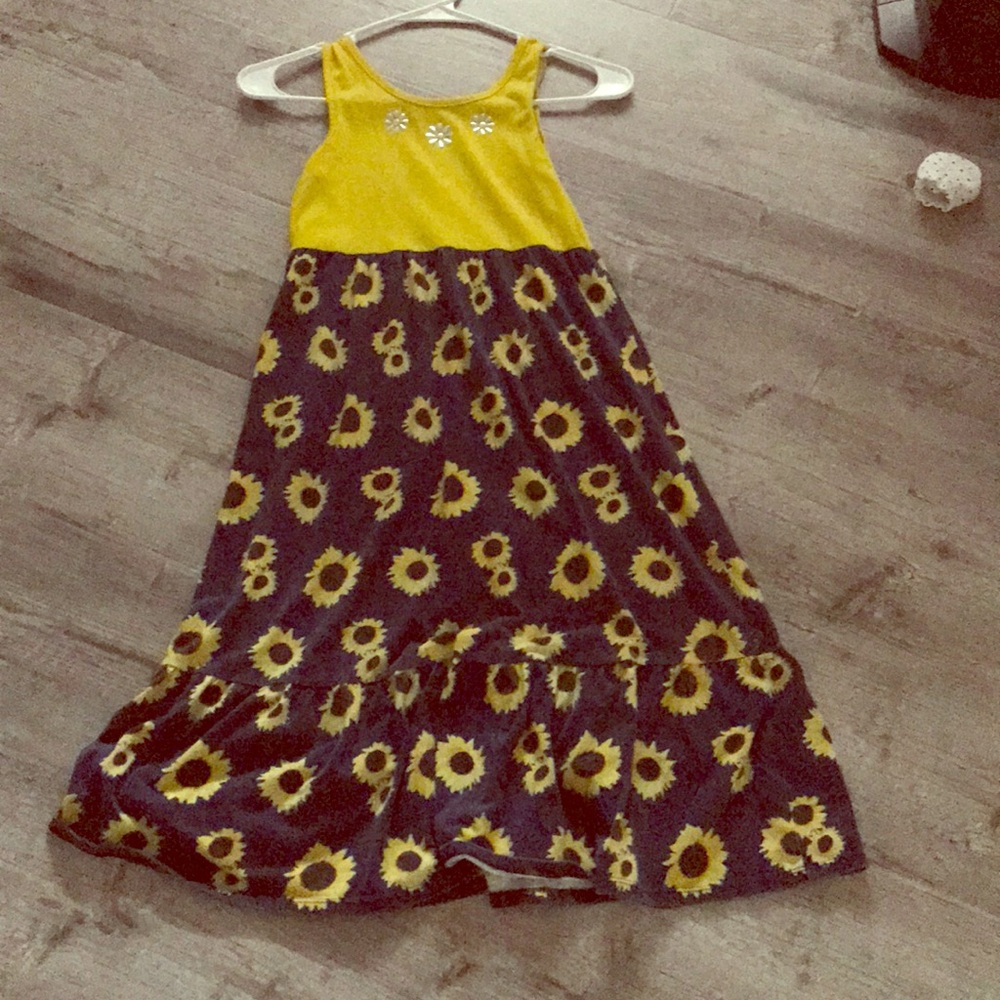 I’m selling a dress